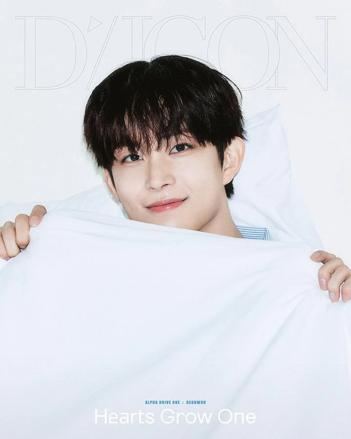 DICON - [HEARTS GROW ONE] VOLUME N°33 ALPHA DRIVE ONE 8 Version SET - Image 6