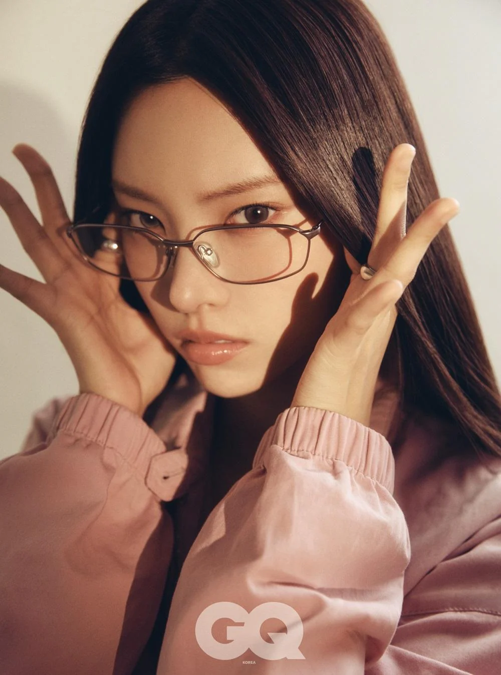 GQ - 2025.11 JISOO C Type - Image 2