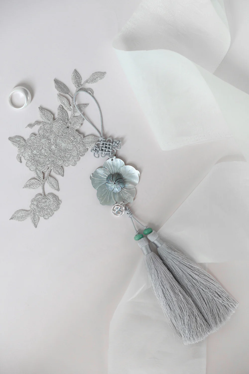 LEESLE - Jade Mother-of-pearl Ornament - Image 7