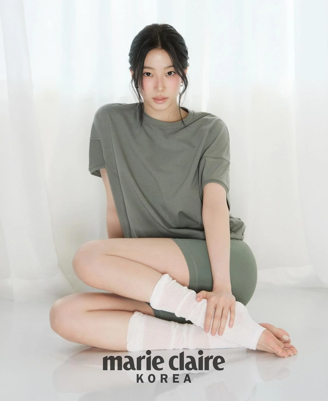 marie claire - 2026.06 KIM JI WON D Type - Image 7