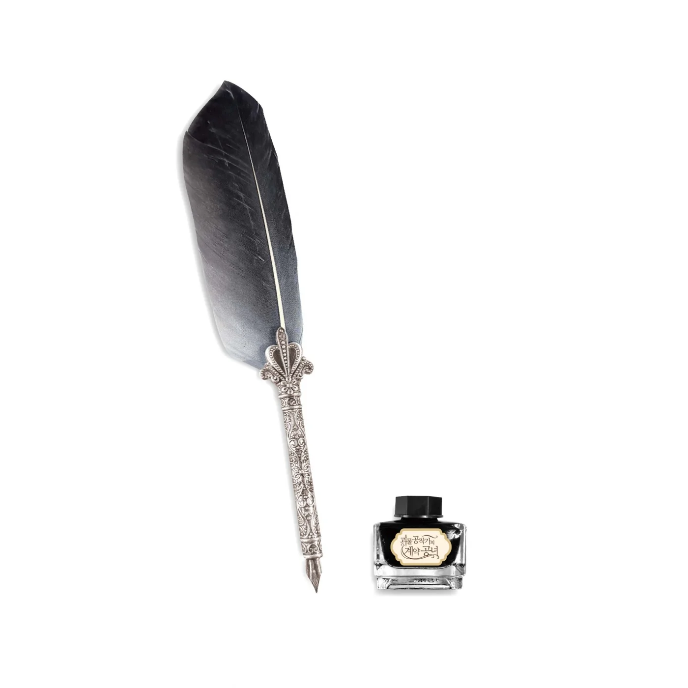 [The Monstrous Duke's Adopted Daughter / 괴물 공작가의 계약 공녀] 2026 OFFICIAL MD QUILL PEN SET