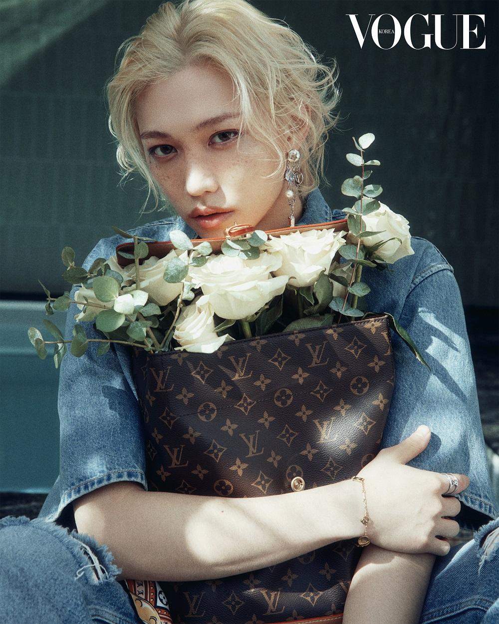 VOGUE - 2025.04 JISOO C Type - Image 3